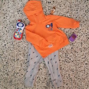 💗Carters sweater and jogger set💗